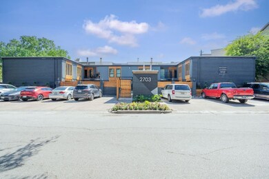 2703 Mason St unit 13, Houston, TX 77006 - photo 4