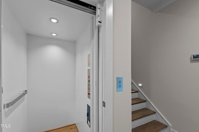 810 Maple Berry Ln unit 105, Raleigh, NC 27608 - photo 7