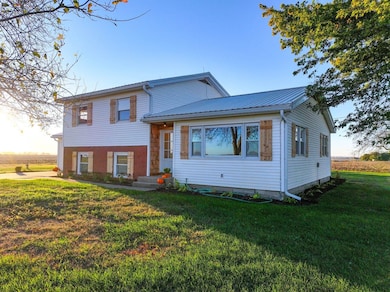 1881 40th Ave, Aledo, IL 61231 - photo 4