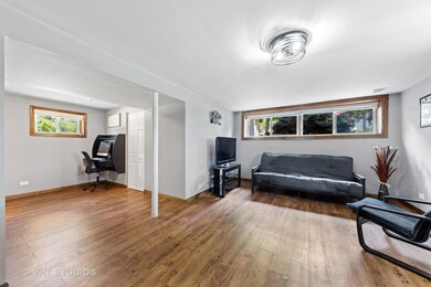 212 N Bonnie Brae Ave, Elmhurst, IL 60126 - photo 5