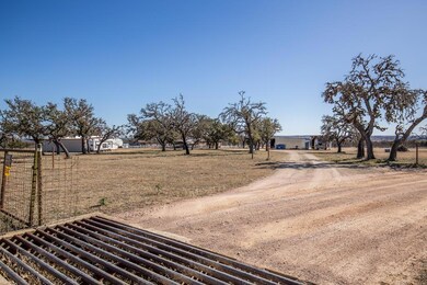 327 Otto Eckhardt Rd, Fredericksburg, TX 78624 - photo 6