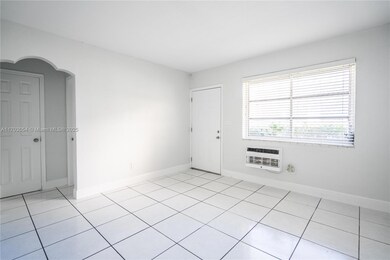 7821 Carlyle Ave unit 2, Miami Beach, FL 33141 - photo 3
