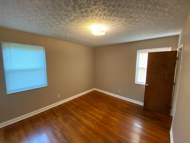 219 N James Rd, Columbus, OH 43213 - photo 2