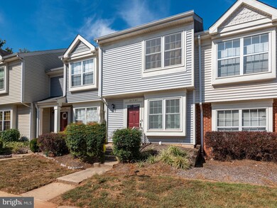 21737 Calamary Cir, Sterling, VA 20164 - photo 2