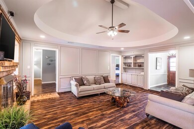 209 Norfolk Dr, Bedford, TX 76021 - photo 5