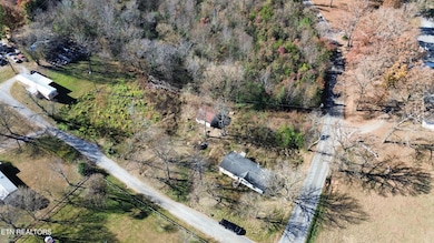 104 Druid Hill Rd, Tellico Plains, TN 37385 - photo 2