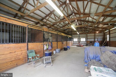 8908 Brink Rd, Gaithersburg, MD 20882 - photo 4