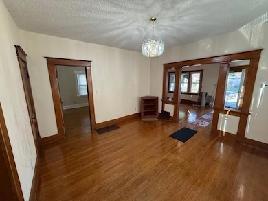 1520 S 20th St, Saint Joseph, MO 64507 - photo 4