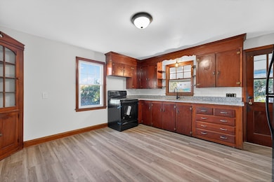 8 Quinebaug Rd, Norwich, CT 06360 - photo 3