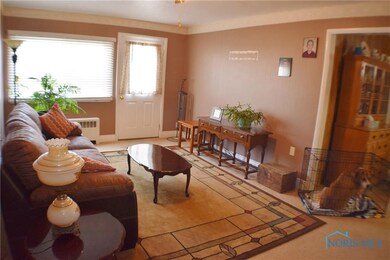 208 N Cherry St, Woodville, OH 43469 - photo 4