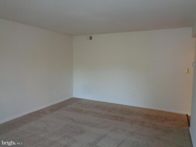 6 Bailiffs Ct unit 301, Lutherville Timonium, MD 21093 - photo 3