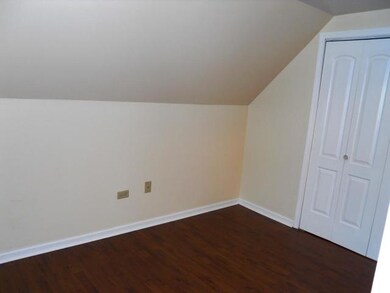 613 Washington St unit 4, Waukegan, IL 60085 - photo 4