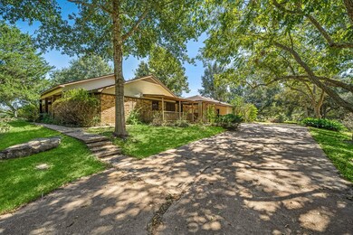 2400 San Bernard Dr, East Bernard, TX 77435 - photo 3