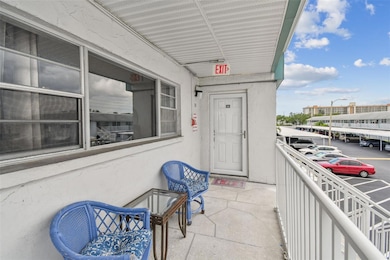 5286 81st St N unit 26, Saint Petersburg, FL 33709 - photo 4