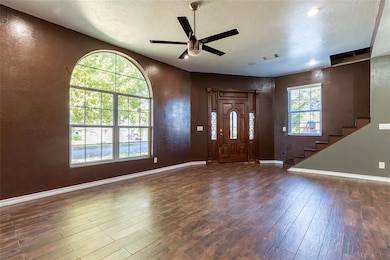 323 N 8th St, Clinton, OK 73601 - photo 6