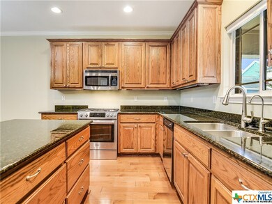 2223 Village Path, New Braunfels, TX 78130 - photo 6