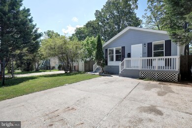 610 Talbott Ave, Laurel, MD 20707 - photo 2