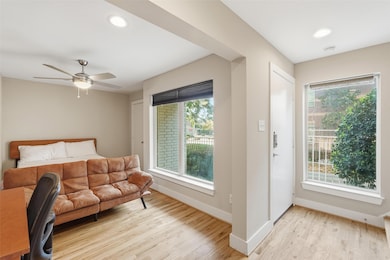 2325 Stutz Dr unit 37, Dallas, TX 75235 - photo 2