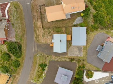 496 Winlock St, Ocean Shores, WA 98569 - photo 3