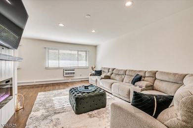 401 Us Highway Rt 22 U 26h unit H, North Plainfield Boro, NJ 07060 - photo 7