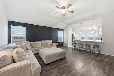 10329 Kingspoint Blvd, Fort Worth, TX 76140 - photo 5