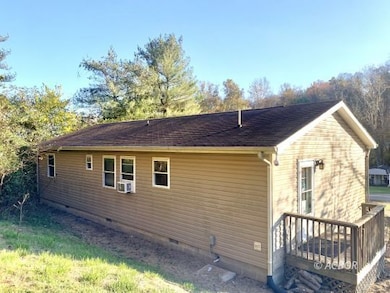 2048 Georges Creek Rd, Gallipolis, OH 45631 - photo 4