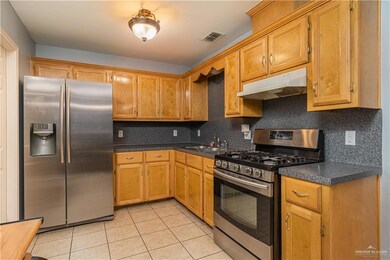 808 Daisy Ave, Donna, TX 78537 - photo 4