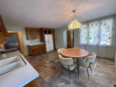 2127 N E St, Elwood, IN 46036 - photo 5