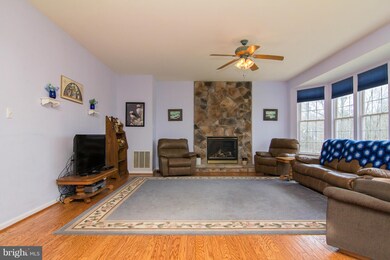 765 Sussex Ct, Sykesville, MD 21784 - photo 7