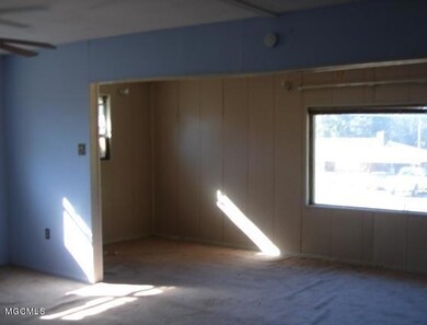 8076 Jeff Davis Dr, Bay Saint Louis, MS 39520 - photo 6