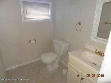 1st level half bath