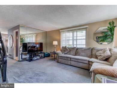 416 Dalmas Ave, Folcroft, PA 19032 - photo 4