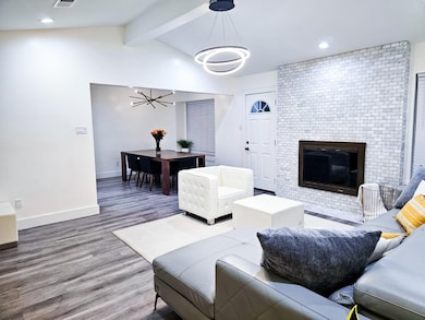 7810 Creek View Dr, Rowlett, TX 75089 - photo 3