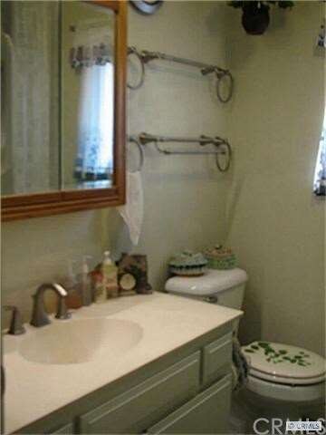 BATHROO M