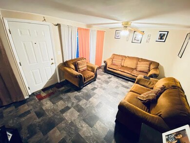 241 Ensenada Dr, Carpentersville, IL 60110 - photo 3