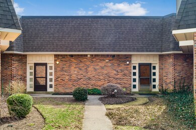 R - Lafayette Dr 072-2