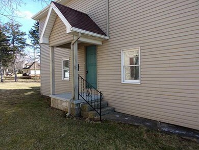 318 N Chestnut St, Saint Marys, OH 45885 - photo 2