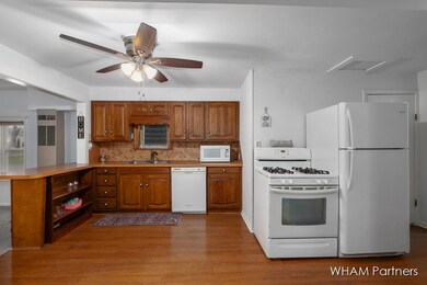 209 Maple St, Lowell, MI 49331 - photo 7