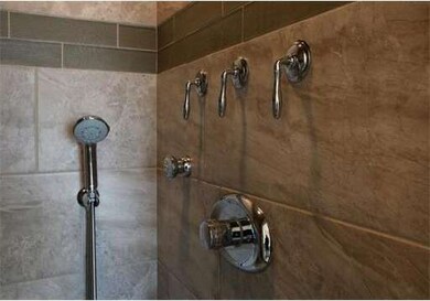 19 Taylor St, Boston, MA 02122 - photo 7