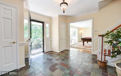 2004 Whiteoaks Dr, Alexandria, VA 22306 - photo 3