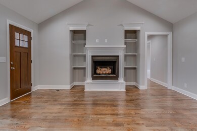 110 Fairlane Dr, Shelbyville, TN 37160 - photo 5