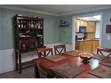 Dining Room. 16x13 Chair Rail and Crown Molding.