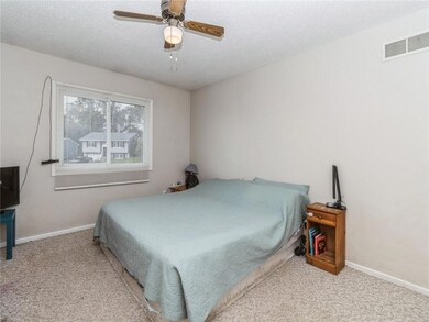 215 E Hughes Cir, Des Moines, IA 50315 - photo 7