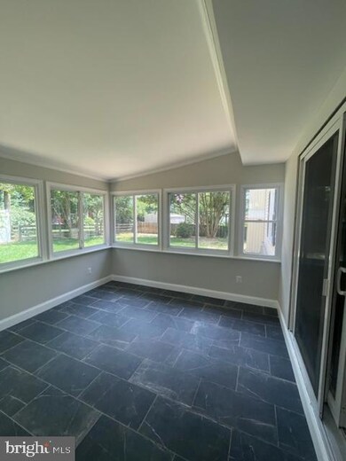 12404 Stirrup Ln, Bowie, MD 20715 - photo 7