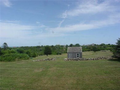 Yard/Garden. Outbuilding for garden supplies, beac