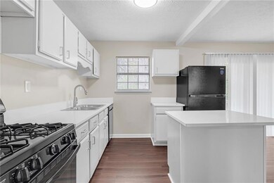 4690 Big Valley Ct, Stone Mountain, GA 30083 - photo 7