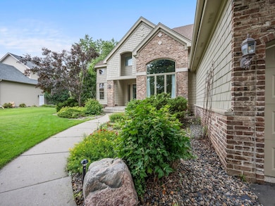 3933 Donegal Way, Saint Paul, MN 55122 - photo 5