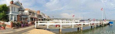 1100 S. Bayfront, Balboa Island w/30' bayfront bea