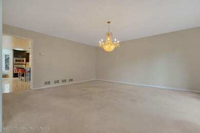 10 Candlelight Dr, Holmdel, NJ 07733 - photo 7