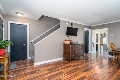 1112 S 12th St, Grand Forks, ND 58201 - photo 6